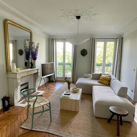 2 Bedroom Stylish * Paris